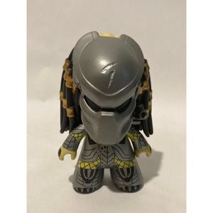 Titans AVP Predator Figure 2015